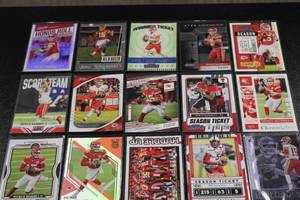 Patrick Mahomes Football Card Lot  20 Different Cards