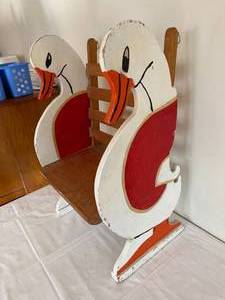 lot 75 image: Vintage Goose Themed Childs Chair