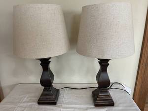 lot 88 image: 2 Wooden Table Lamps