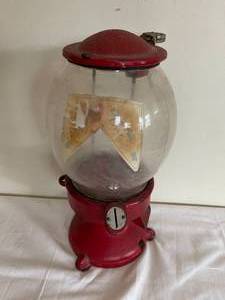 lot 91 image: Vintage Gumball Machine