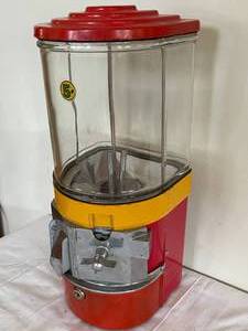 lot 93 image: Vintage Vendorama Gumball Machine