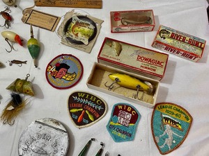lot 189 image: Vintage Fishing Lures including Heddon and More