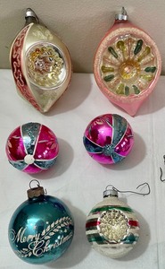 lot 187 image: Vintage Ornaments