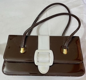 lot 201 image: Vintage Purses and a Pretty Lady Figurine