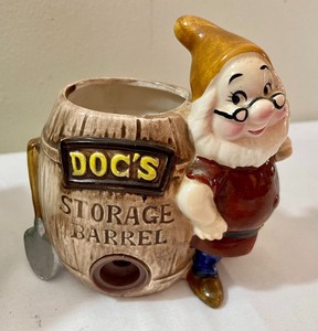 lot 417 image: Disney Ornament and Decor