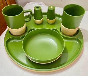 lot 216 image: Luau Ware 8 Piece Serving Set