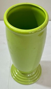 lot 218 image: Fiesta Bright Green Vase