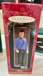 lot 226 image: Star Wars and Star Trek Hallmark Keepsake Ornaments