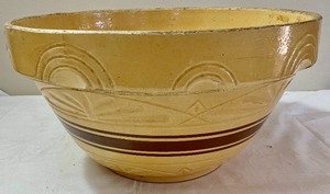lot 305 image: Large Vintage Pottery Bowl