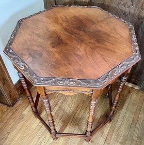 lot 307 image: Decorative Accent Multi Sided Table