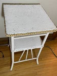 lot 117 image: Vintage Wicker Like Table With Shelf