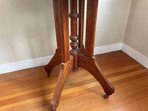 lot 141 image: Vintage Ornate Wooden Parlor Table on Castors