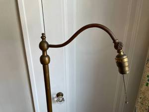 lot 167 image: Vintage Metal Floor Lamp