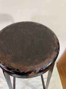 lot 170 image: Vintage Metal Bar Stool With Footrest