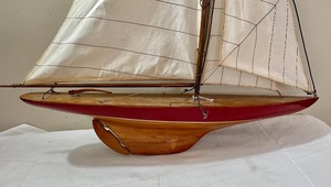 lot 318 image: Sail Away