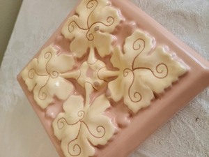 lot 352 image: Pair of Vintage Wall Pockets