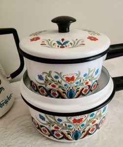 lot 358 image: Swedish Enamel Cookware