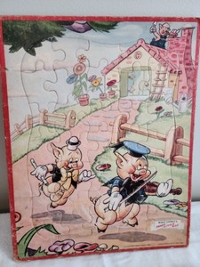 lot 370 image: Vintage Disney Pennant and Puzzle