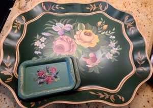 lot 381 image: Painted Tray Sets