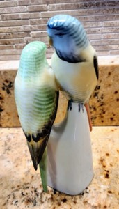 lot 392 image: Pair of Lovebird Figurines