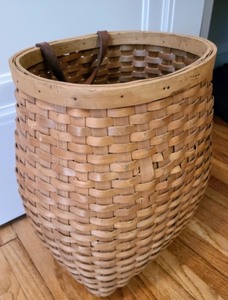 lot 421 image: Vintage Woven Pack Basket