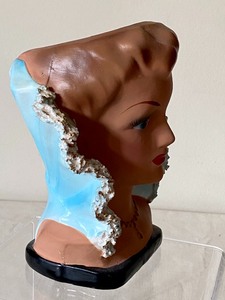 lot 8 image: Vintage Head Vase
