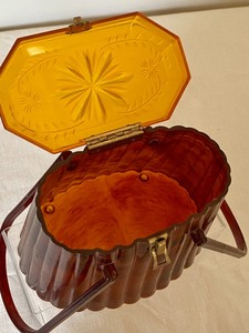 lot 15 image: Wonderful Vintage Amber Colored Lucite Handbag