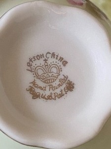 lot 36 image: Vintage Rose Pattern China Items