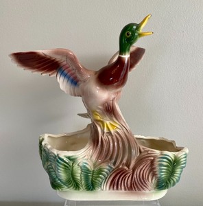 lot 267 image: Vintage Maddox of CA Planter