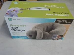 lot 15 image: Bella Russo Neck Massager...