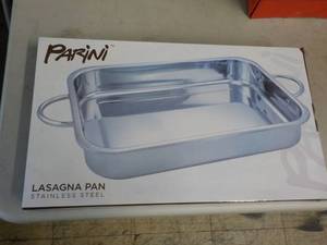 lot 27 image: Parini Lasagna Pan...