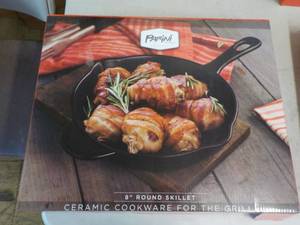 lot 28 image: Parini 8 Round Ceramic Skillet for...