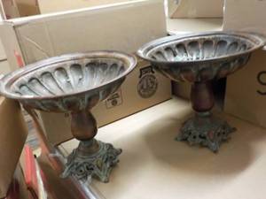 lot 67 image: 2 Metal Pedestal Dcor...
