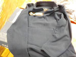 lot 81 image: Zipper Front Top size XL...