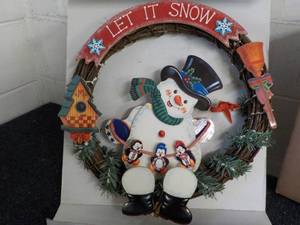 lot 146 image: Grapevine Music Wreath 17 diameter...