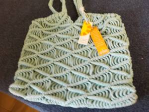 lot 165 image: 25x12 Woven Travel Bag...