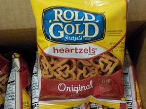 lot 306 image: 4 Cases of 104 bags Heartzels past...