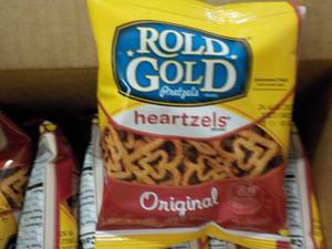lot 307 image: 4 Cases of 104 bags Heartzels past...