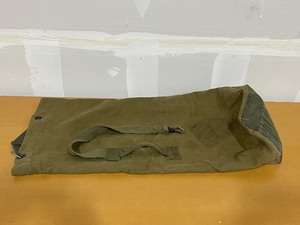 lot 66 image: Military Duffle Bag