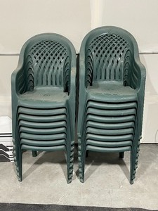 lot 53 image: Patio Chairs