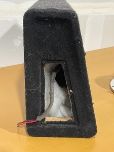 lot 82 image: Speakers