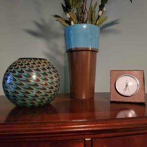 lot 53 image: Bedroom Decor Set- Marbleized Orb, Vase and Clock