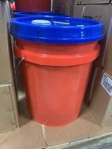 lot 17 image: New 5 Gallon Bucket Liquid Laundry Detergent