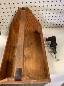 lot 49 image: Vintage Heaters #20 Fly Tying Bench Vise & Wood Toolbox