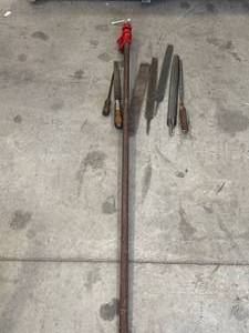 lot 75 image: 4 Foot Long Pipe Clamp & File Set