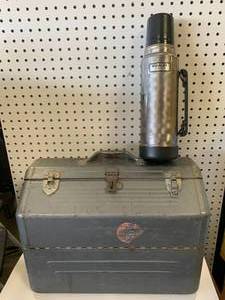 lot 89 image: Vintage Toolbox & Stanley Signature Thermos