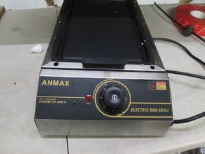 Anmax Electric BBQ Grill, powers on...