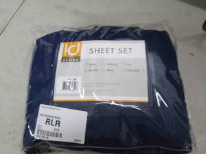 blue queen sheet set open box...