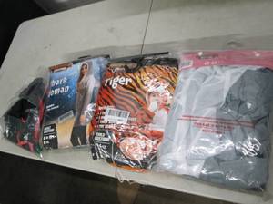 4 costumes open box ...