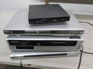 4 dvd players, all power on...